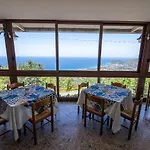 Madonna Della Scala Bed & Breakfast 3*