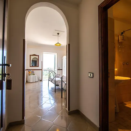 Madonna Della Scala 3* Castellabate
