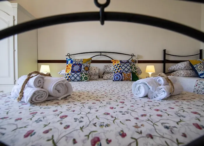 Madonna Della Scala 3*