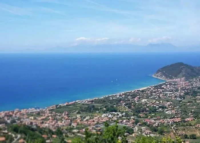 Madonna Della Scala 3*