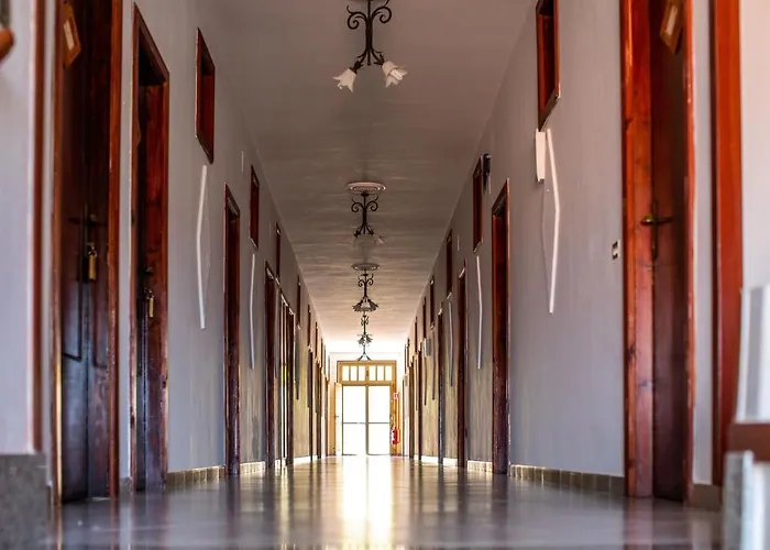 לינה וארוחת בוקר Madonna Della Scala 3*