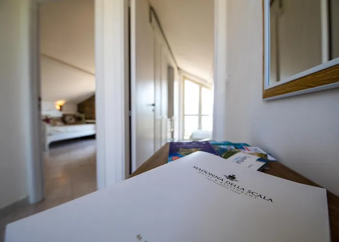 Madonna Della Scala 카스텔라바테