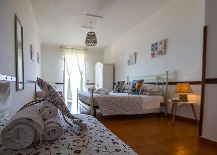 לינה וארוחת בוקר Madonna Della Scala 3*